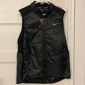 Nike running zip up vest in black NWT